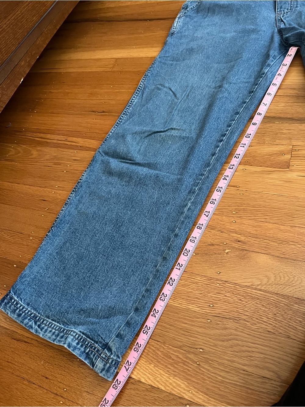 Vintage GAP Women’s Classic Blue Relaxed Denim Overalls. Perfect Y2K look. $30 - Picture 5 of 6